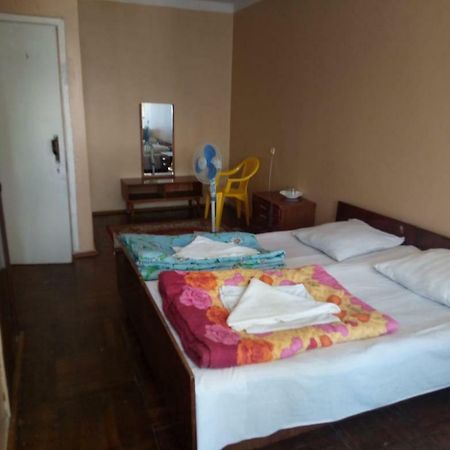 Hotel Сhernomorets Gudauta Luaran gambar
