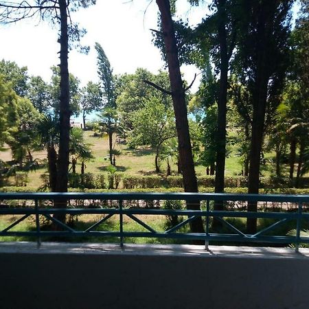 Hotel Сhernomorets Gudauta Luaran gambar
